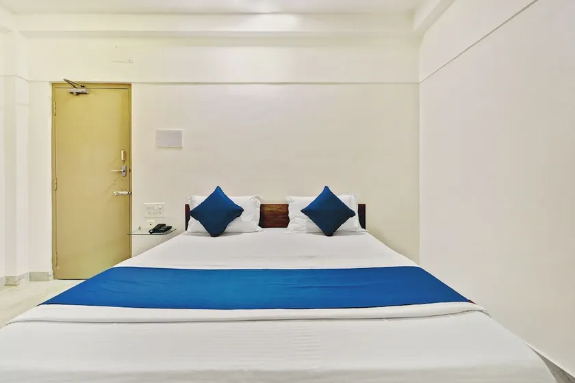 SPOT ON 45551 Surya Lodge - Image 1