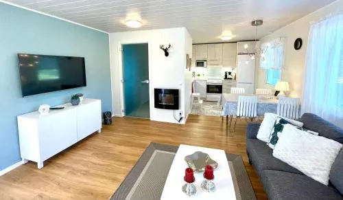 Cozy Renovated House with a Lot of Parking Space. - Image 1