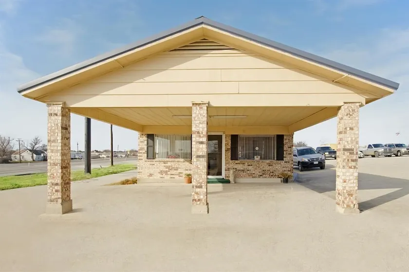 Americas Best Value Inn Gainesville, Tx - Image 1