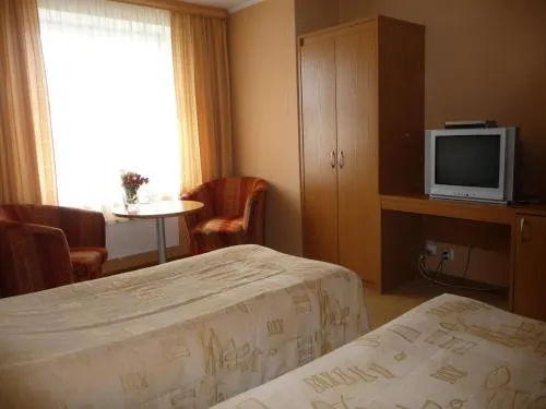 Motel Tevyne - Image 1