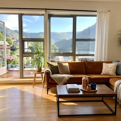 Modern Bergen Apartment with Terrace & Scenic Views, free parking - Image 1