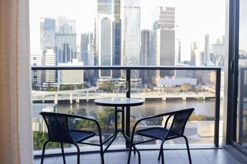 Lucid Apartment South Brisbane - Image 1