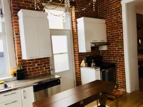 2 Team Apartments 27 People 14 Beds - Image 1