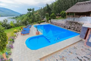 The King Fish Beach Hotel - Image 1