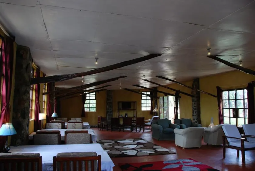 Ngari Hill Economy Accommodation - Image 1