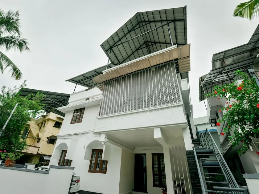 Cozy Home Stay in Edapally Kochi - Image 1