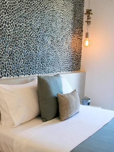 Hotel Astropalia - Image 1