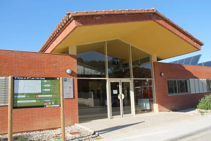 Albergue Pere el Gran - Image 1