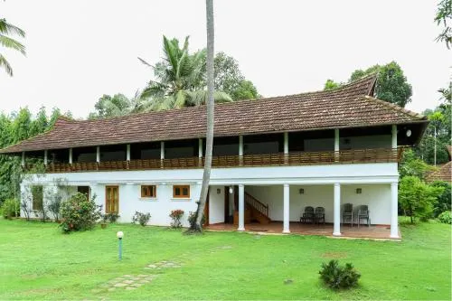 Kovilakam Lakeside Villa - Image 1