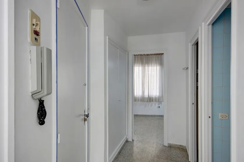 Apartment With Scenic View - Image 1