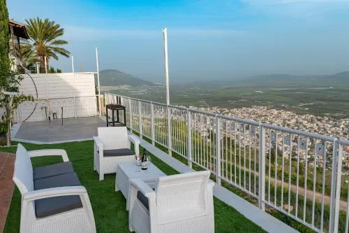 Tuscany Villa - Image 1