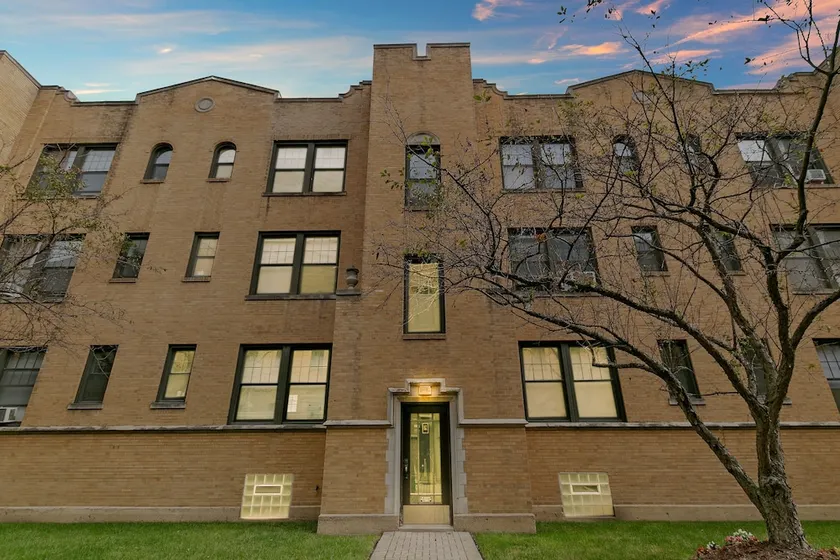 Be as close as you can get! 1BR City Apt - Image 1