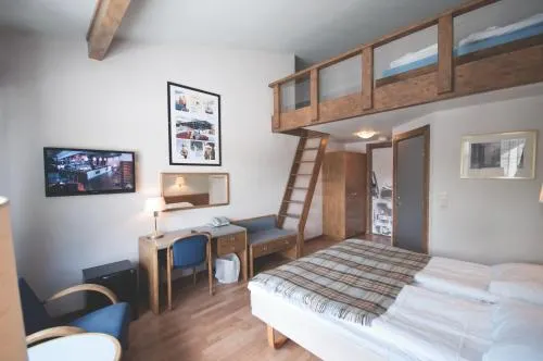 Pers Hotel - Image 1