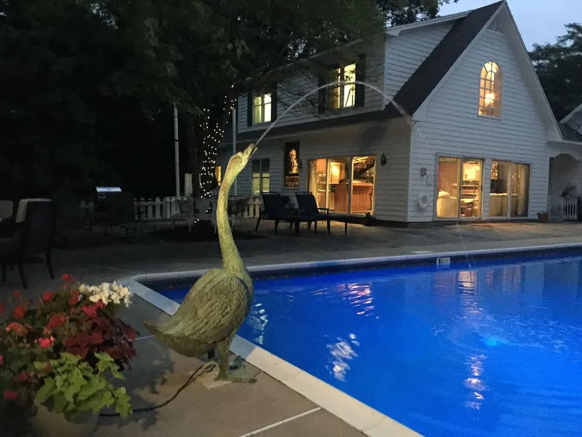Miles River Guest House - Image 1