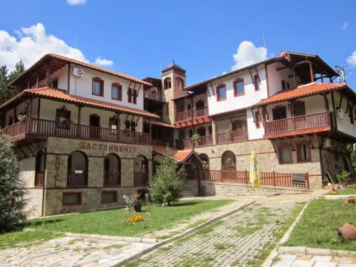 Shtastlivcite Family Hotel - Image 1