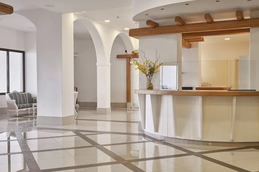 Epsilon Hotel Apartments - Image 1