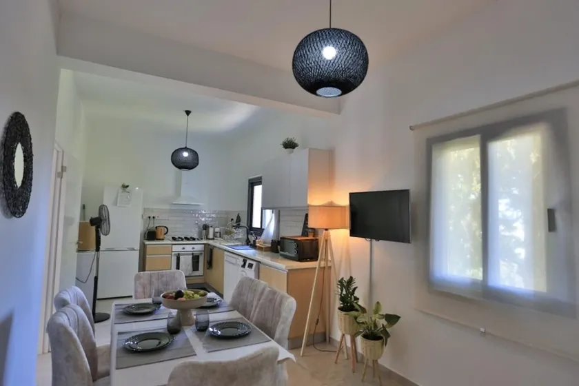 Stunning Seaview Haven 3 min to Beach in Lapta - Image 1