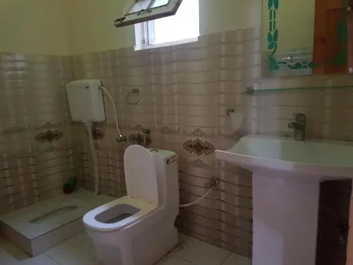 Heaven Rose Hotel Khanian - Image 1