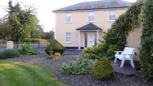 Connolly's Guesthouse - Image 1