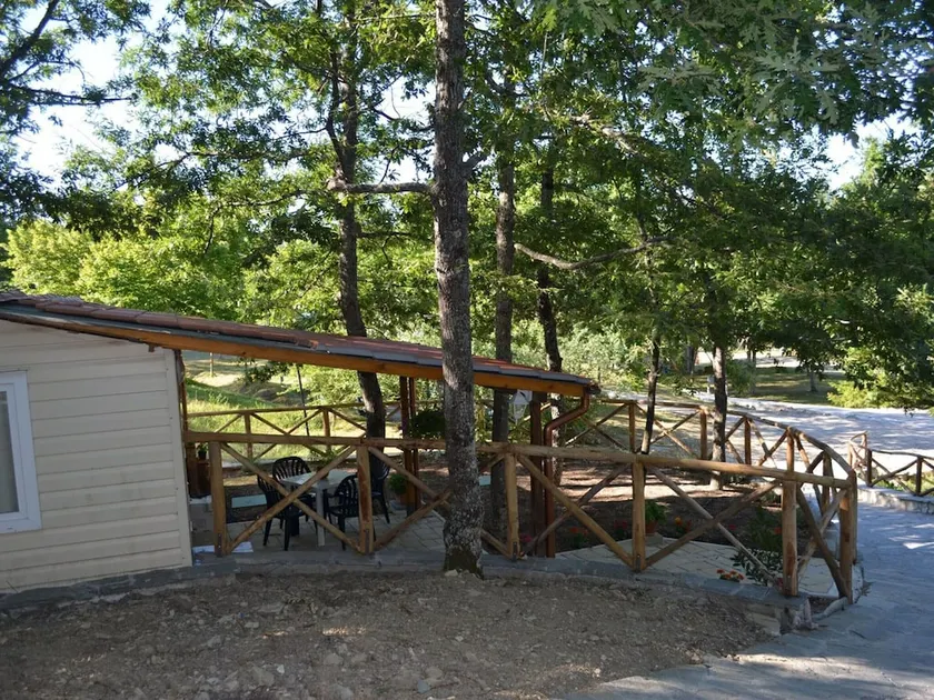 Snug Mobile Home In Toscana With Garden - Image 1