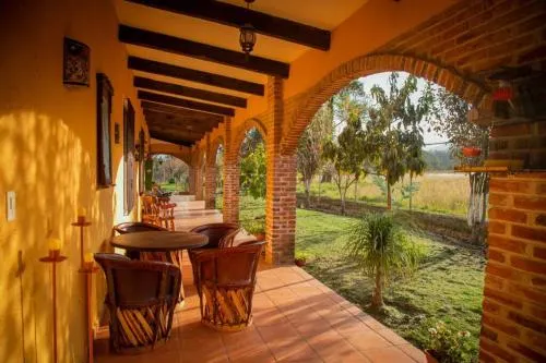 Hacienda Cariño de la Montaña 3000 m2 exclusivos - Image 1