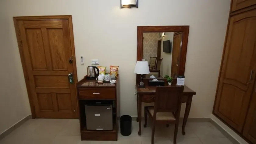 World Inn Hotel - Image 1