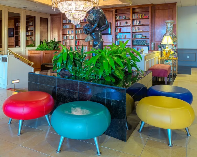 Park Inn by Radisson Sharon - Image 1