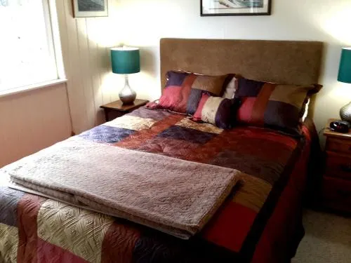 Union City Beach House at Hood Canal Waterfront Vacation Rental - Image 1