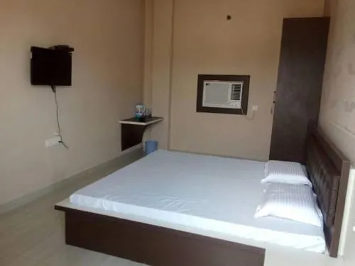 Hotel Gitanjali - Image 1