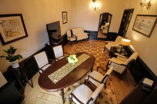 Palace Hotel - Image 1