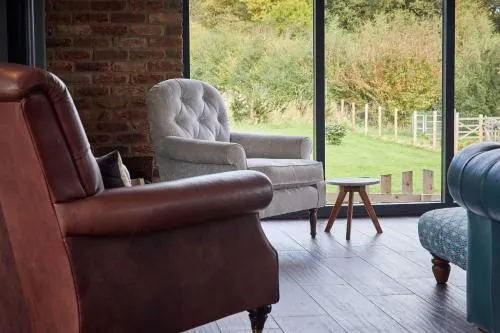 Woodland Barn - Image 1