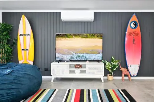Coolum Beach - Beachside Dream - 3 B/R, 2 Bath ZF6 - Image 1