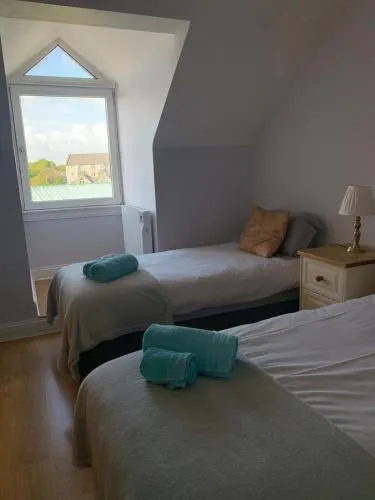 Spanish Arch City Centre Duplex Apartment Amazing River Corrib Views - Image 1