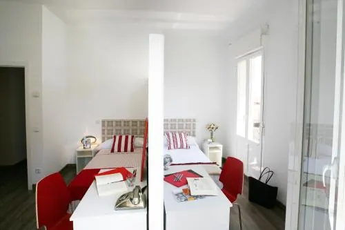 Estuhome - Image 1