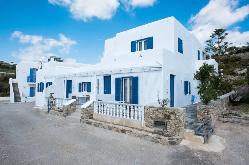 Marinas' Studios - Image 1