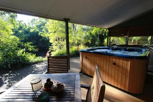 The Pond Cottage - Image 1
