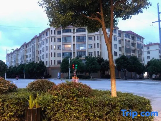Longxin Business Hotel - Image 1