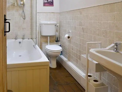 Whisper Cottage - Image 1