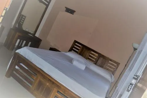 Nightingale Inn - Image 1