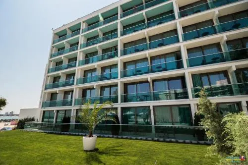 Hotel Turquoise - Image 1