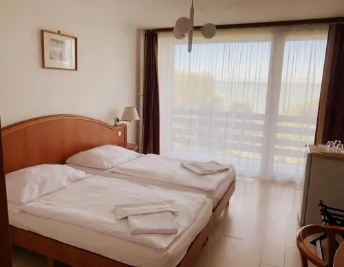 Riviera Park Hotel - Image 1