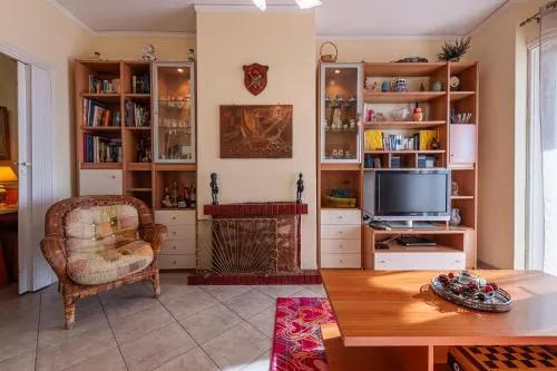Sea view apartment 100m from the beach - Image 1