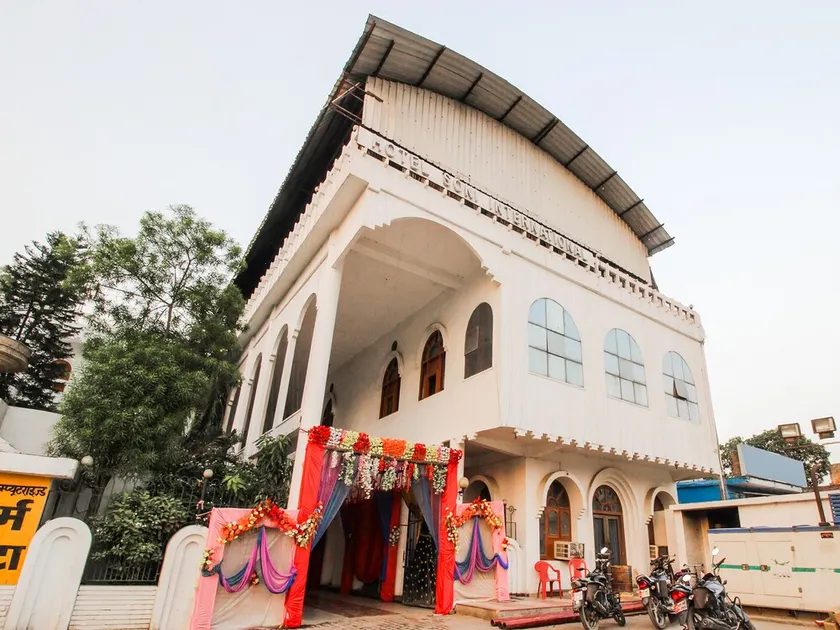 Hotel Soni International - Image 1