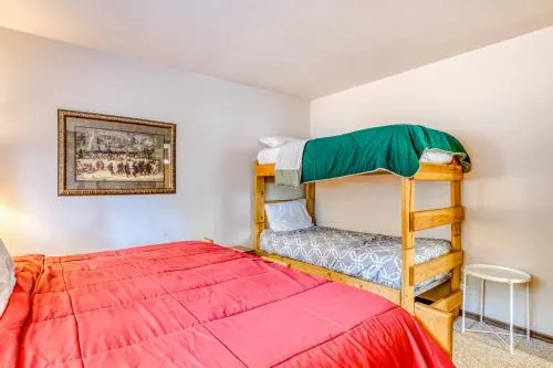 Mt Hood Chalet Vacation Rental - Image 1