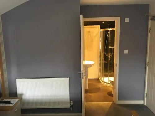 Newport Guest House - Image 1