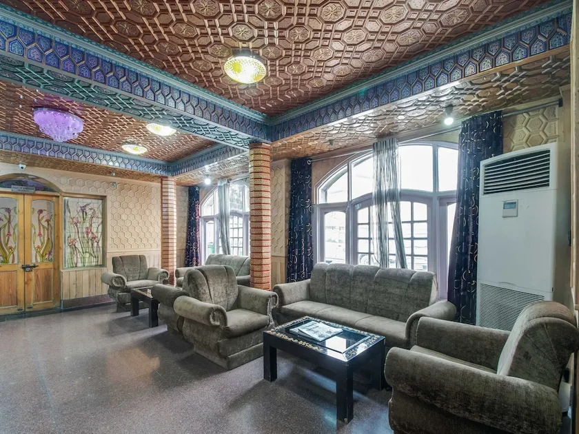 Hotel Snow Palace by OYO Rooms - Image 1