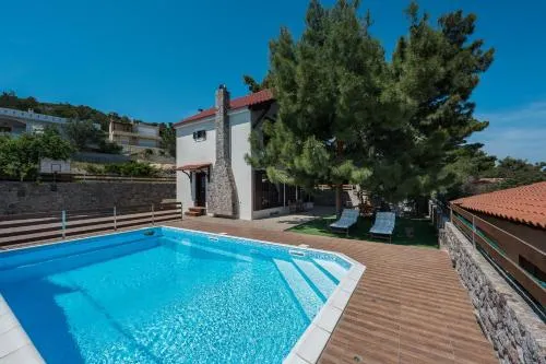 Country Villa with private pool - Image 1