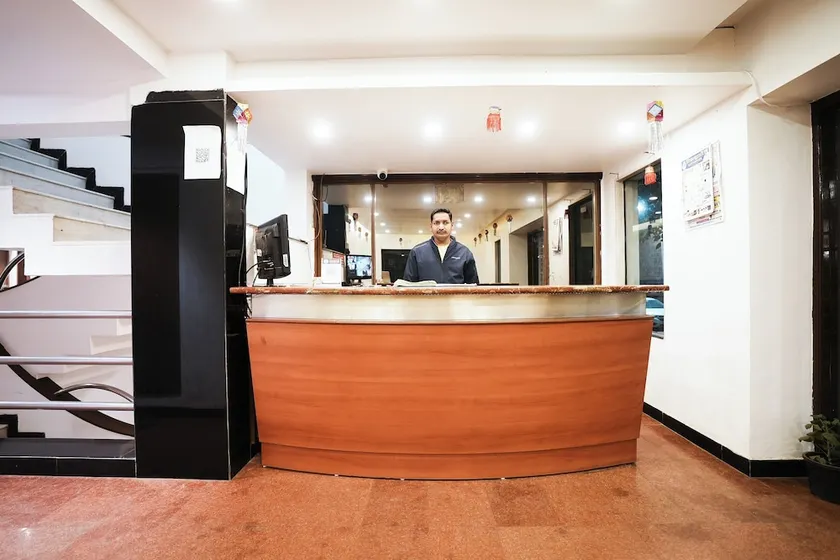 Hotel Maharaja Residency - Image 1