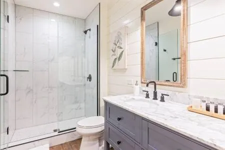 Downtown Luxury Farmhouse Apartment #4 - Image 1