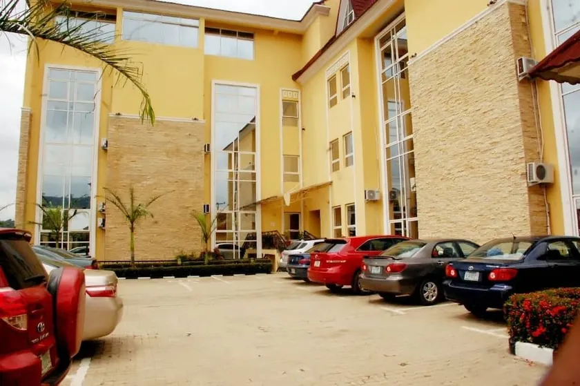 BON Hotel Grand Towers - Image 1